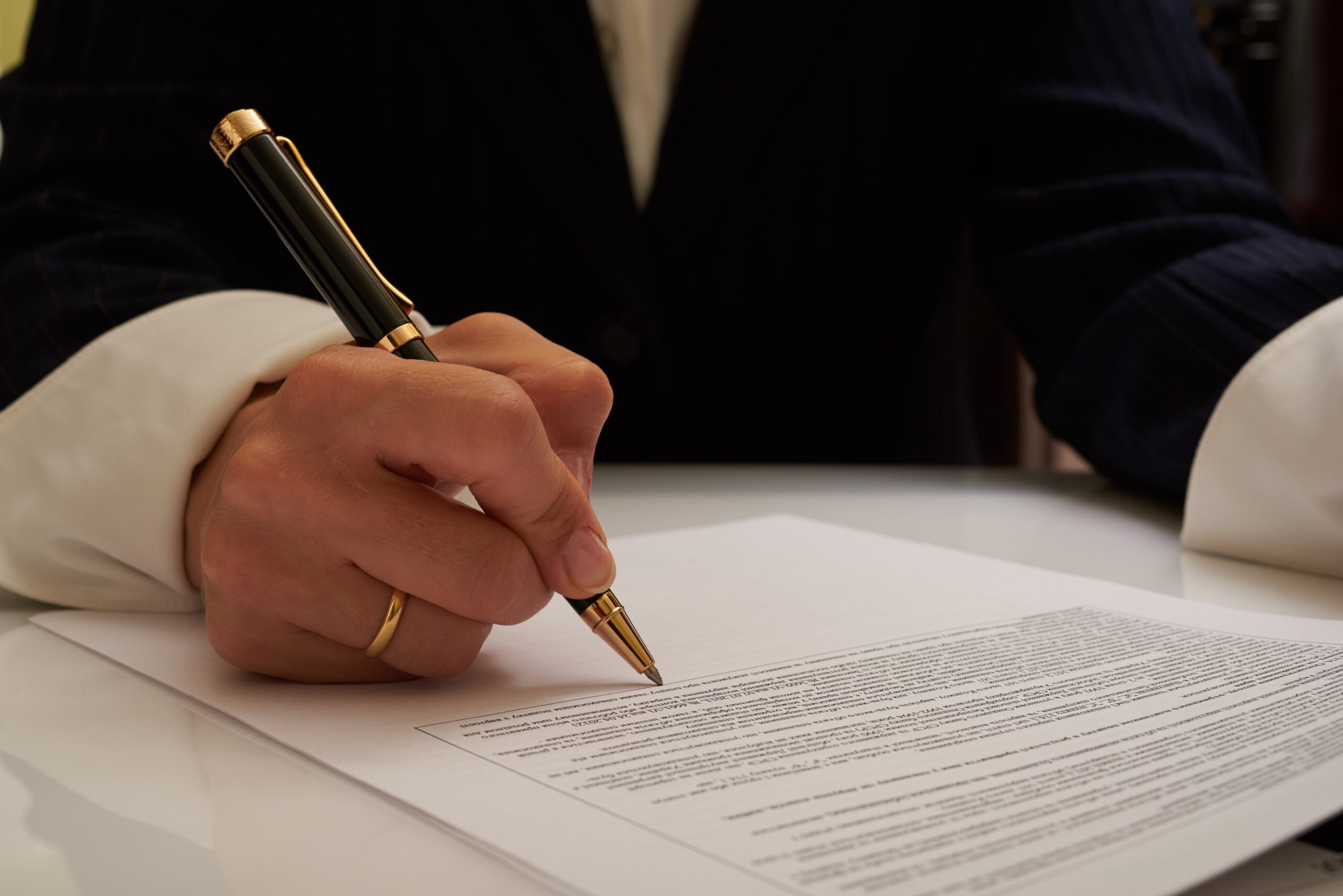 Read more about the article When Is It Time To Hire A Probate Lawyer?
