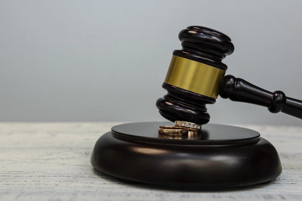 alimony lawyer
